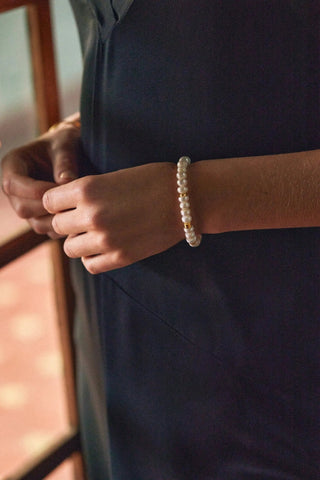 Close-up of Aline Pearls Bracelet showing pearls and clasp details