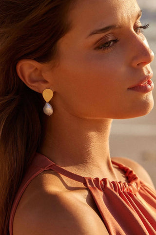 Model wearing Cute Pearls Earrings — minimalist elegance
