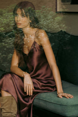 León Pearls Necklace styled in chic everyday look